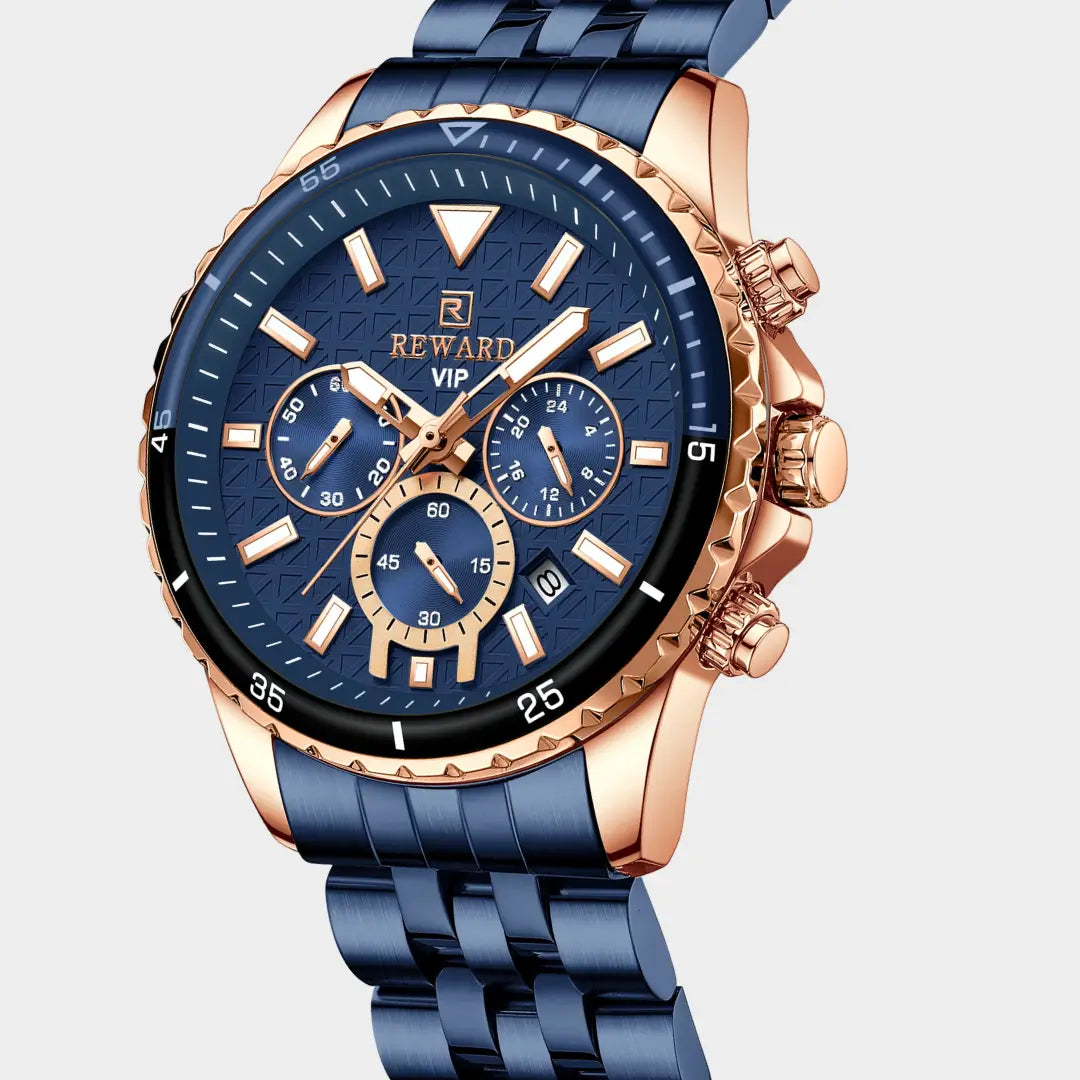 Relógio casual masculino azul Reward VIP Essence 45mm com bisel canelado vistoo em ângulo de 3/4