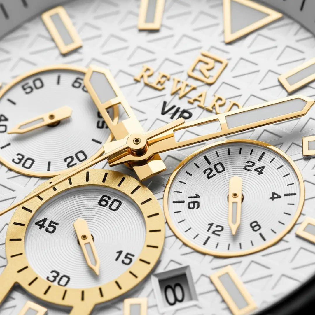 Relógio casual masculino prata com dourado Reward VIP Essence 45 mm com bisel canelado vista do mostrador
