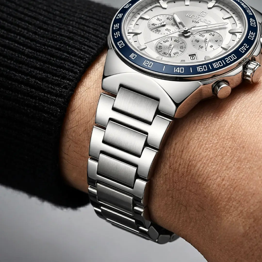 Relógio casual masculino prata Reward VIP Magnus 45mm vista sob o pulso