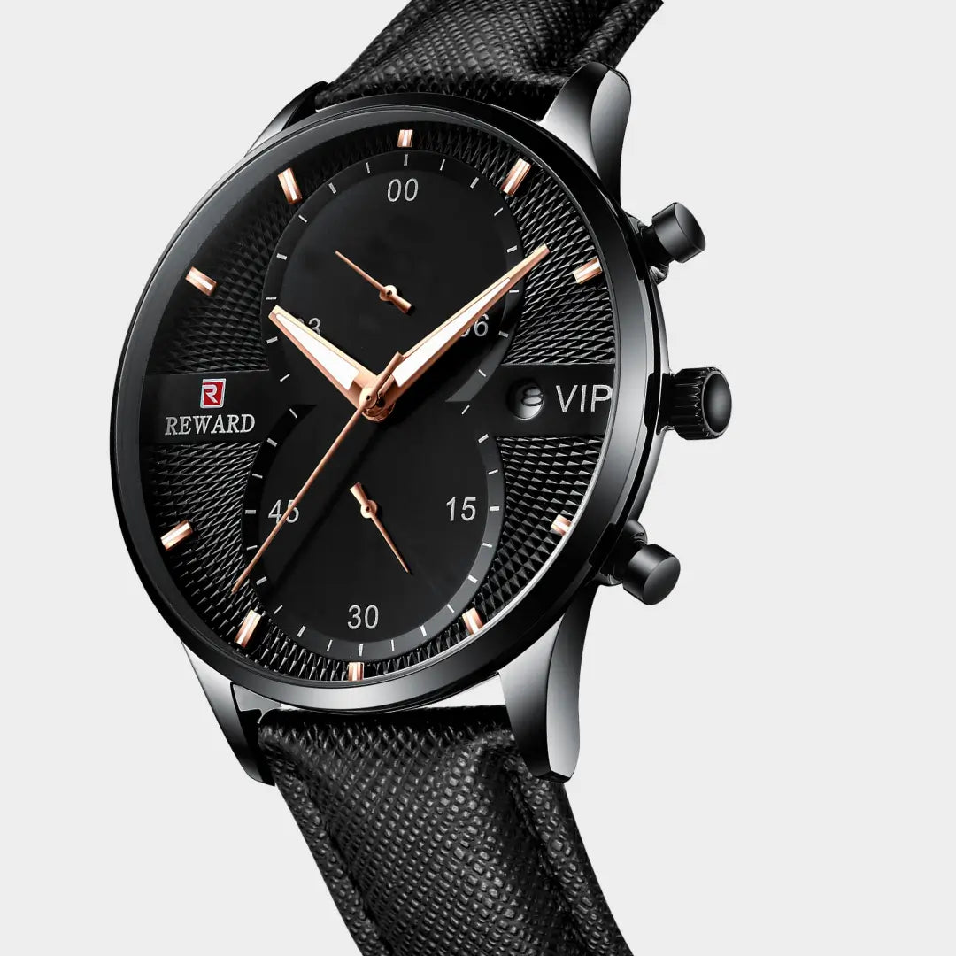 Vista lateral da caixa no ângulo 3/4 do relógio clássico masculino com pulseira de couro Linéar preto