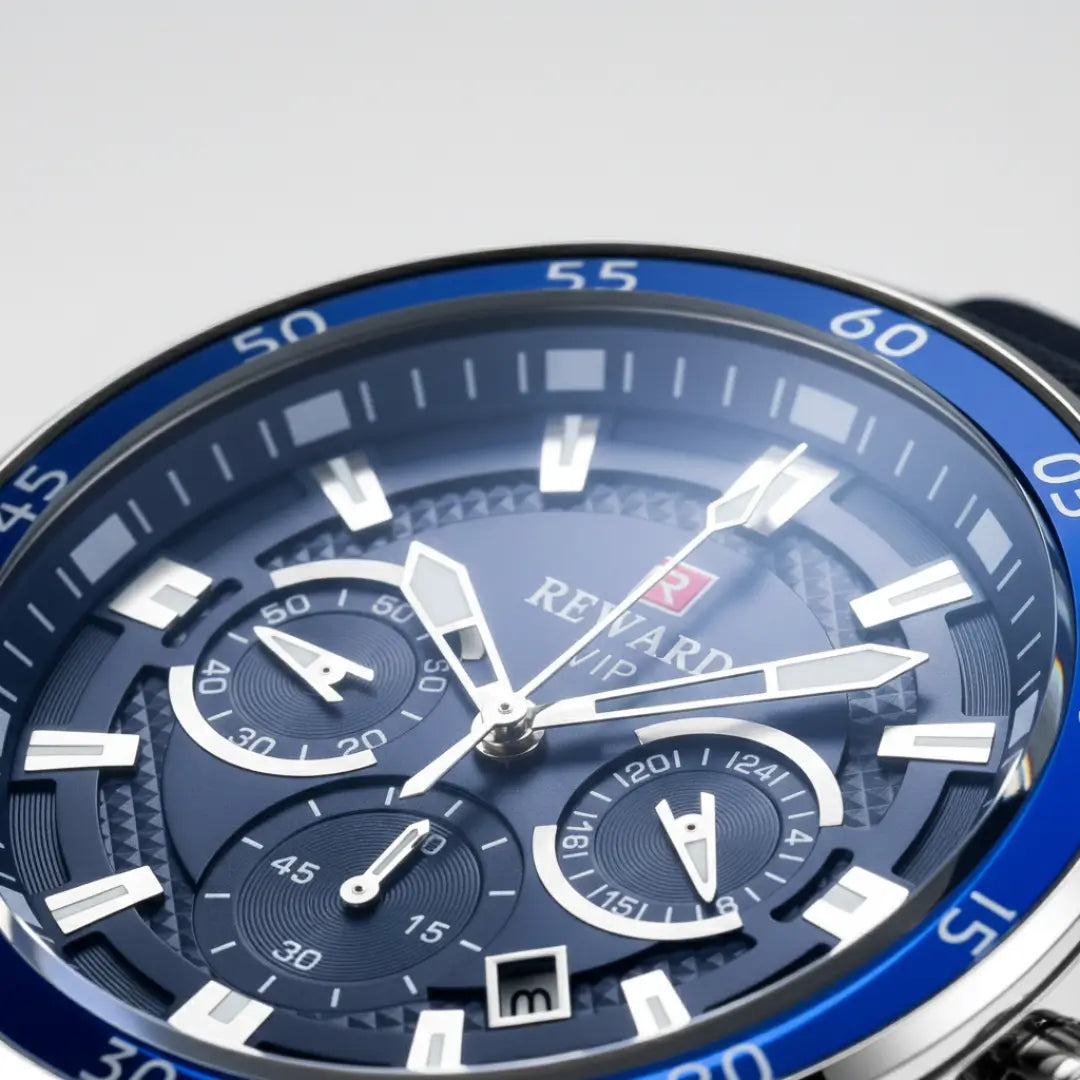 Detalhe do cristal do relógio esportivo masculino Cronos azul, com transparência e proteção do mostrador