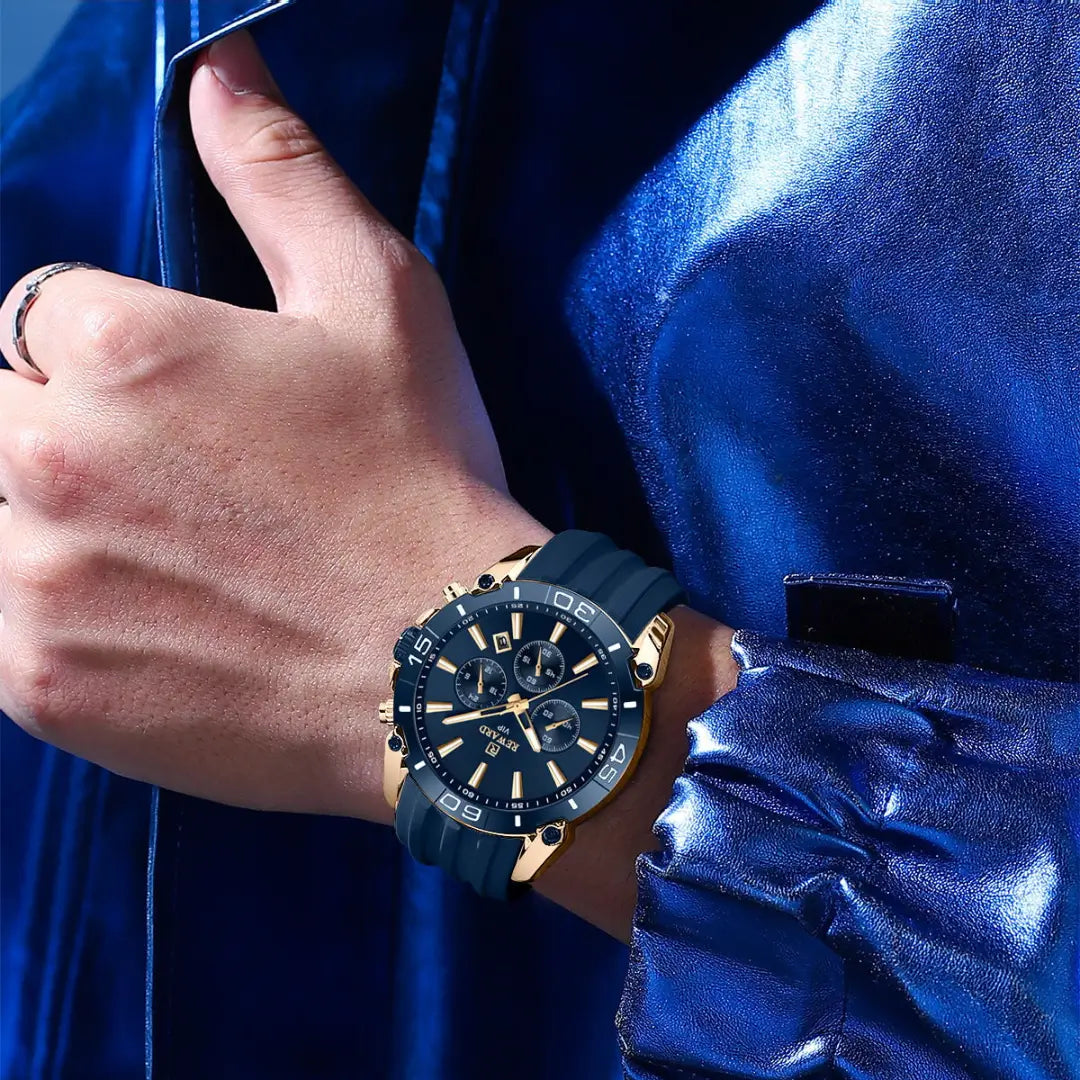 Relógio masculino azul reward vip no pulso