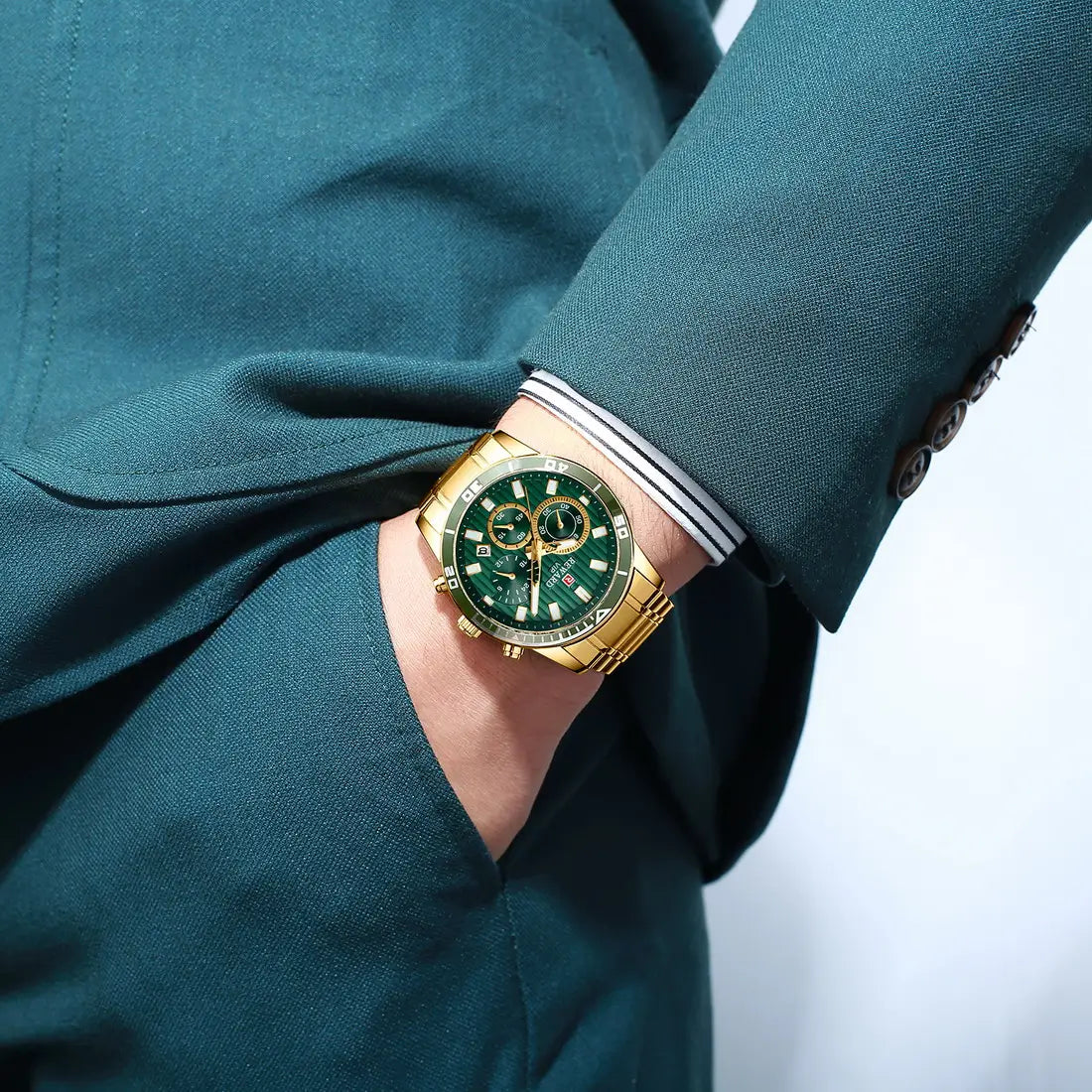 Relógio masculino Dourado no pulso - Reward VIP Aurion com movimento quartzo