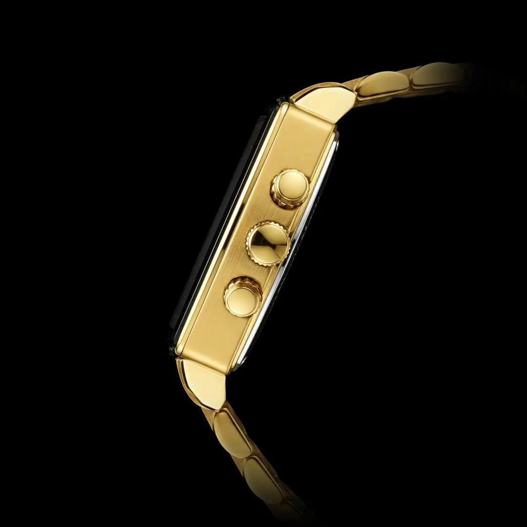 Relógio quadrado masculino dourado de perfil social Monaco Chronograph 40mm vista da caixa em ângulo novo