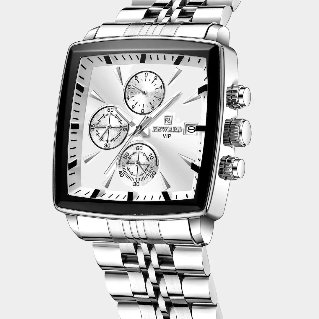 Relógio quadrado masculino prata de perfil social Monaco Chronograph 40mm visto em ângulo de 3/4