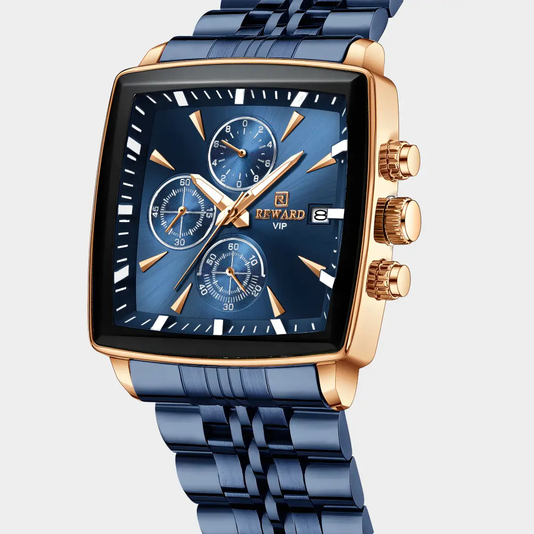 Relógio quadrado masculino de perfil social Monaco Chronograph 40mm visto em ângulo de 3/4