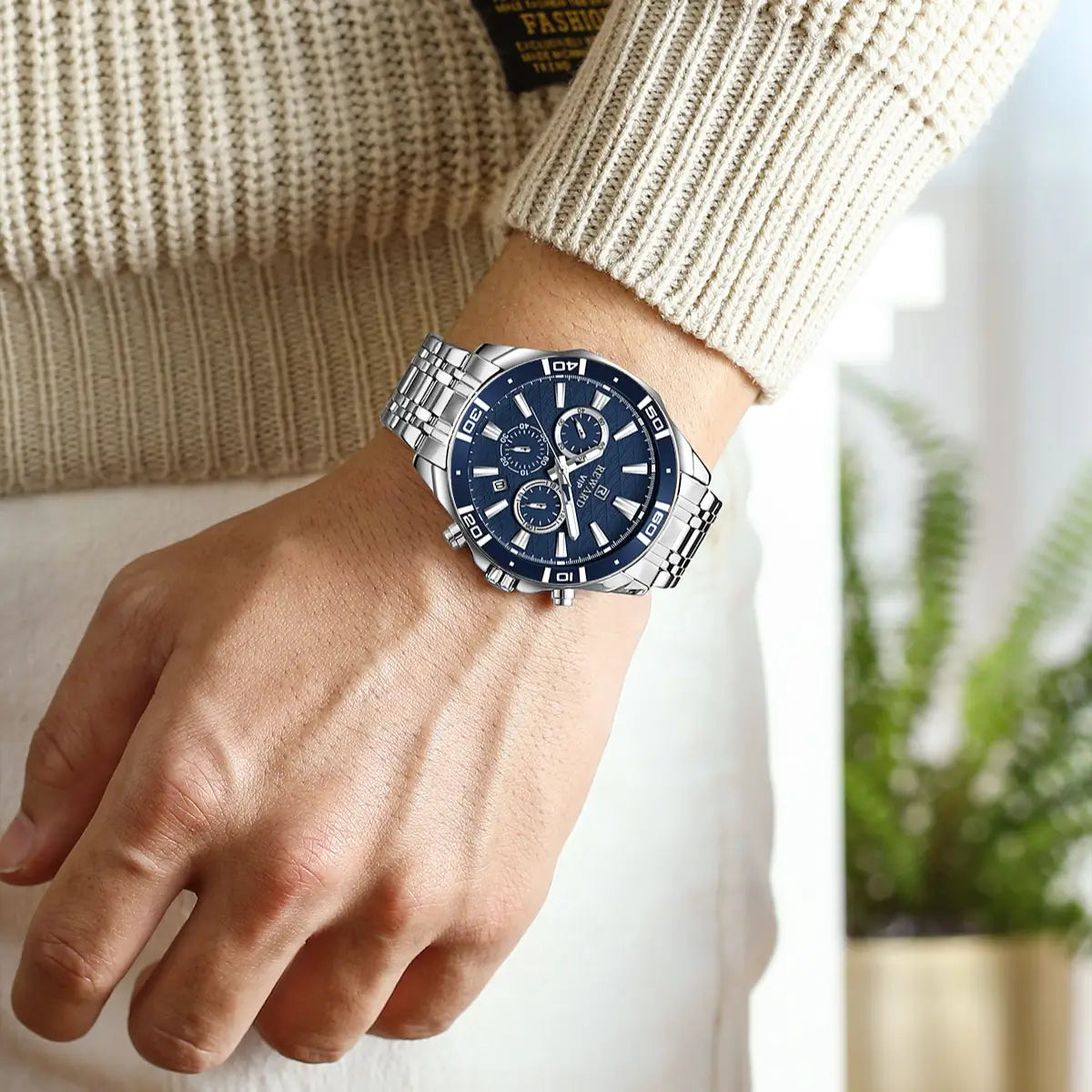 relógio masculino Azul Reward vip Essence no pulso