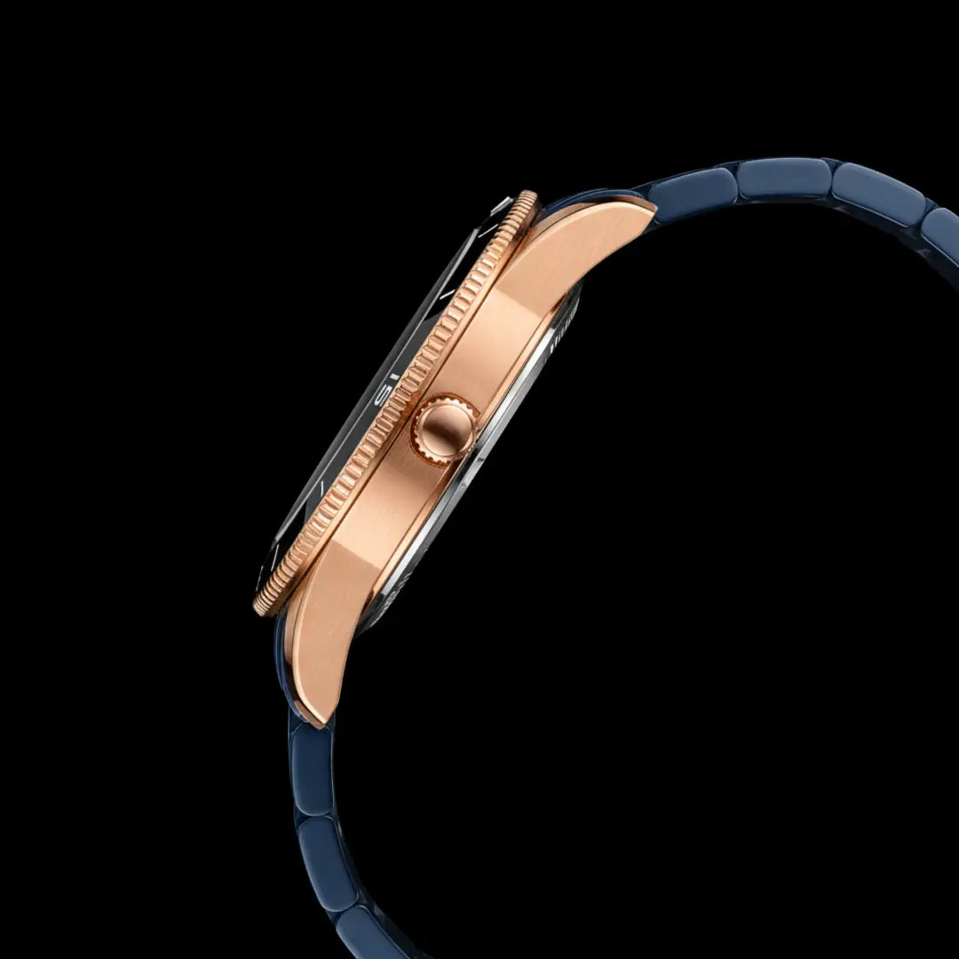 Relógio casual masculino azul Reward VIP Heritage 42mm com pulseira de aço vista da caixa