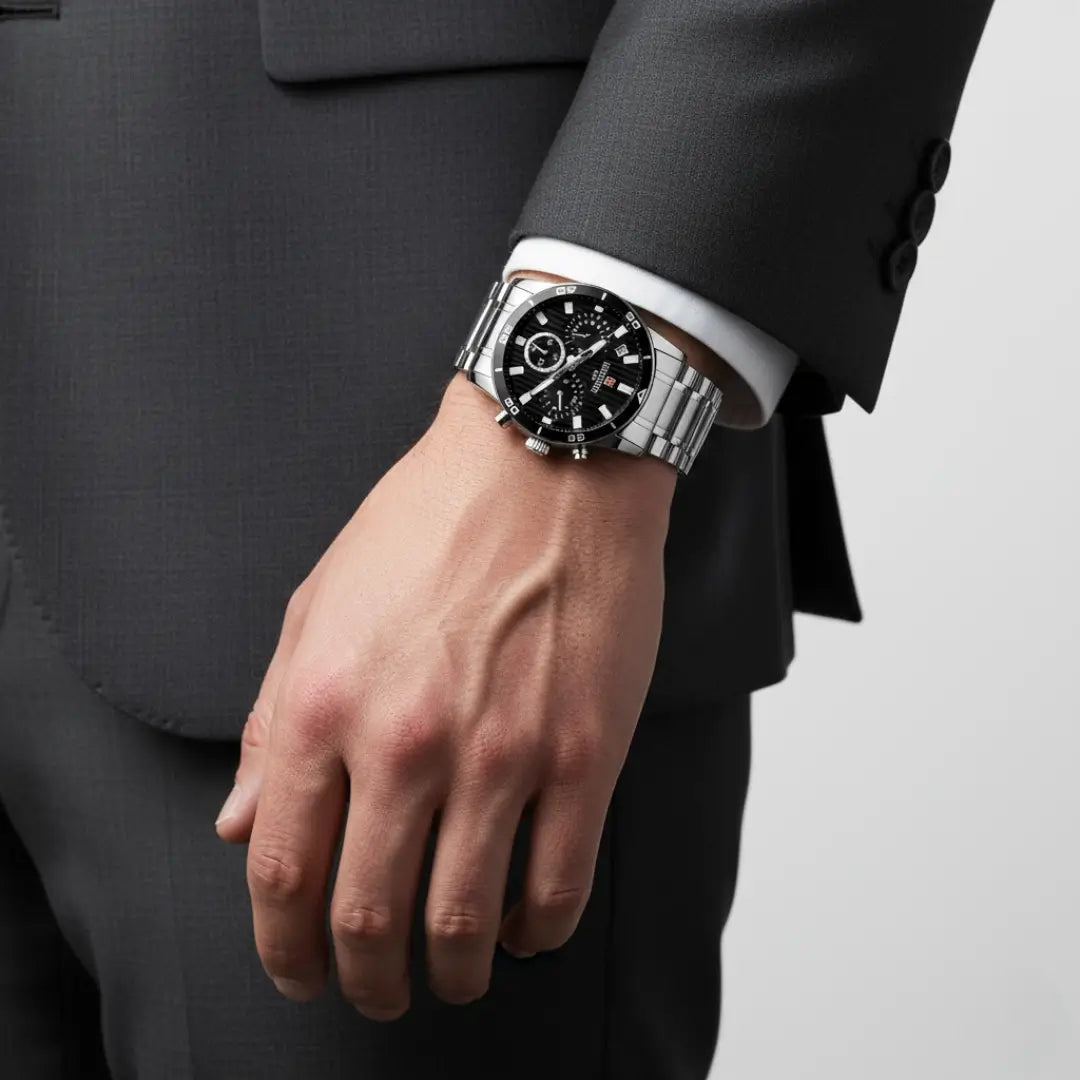 Relógio casual masculino prata com mostrador preto Reward VIP Aurion 44mm sob o pulso