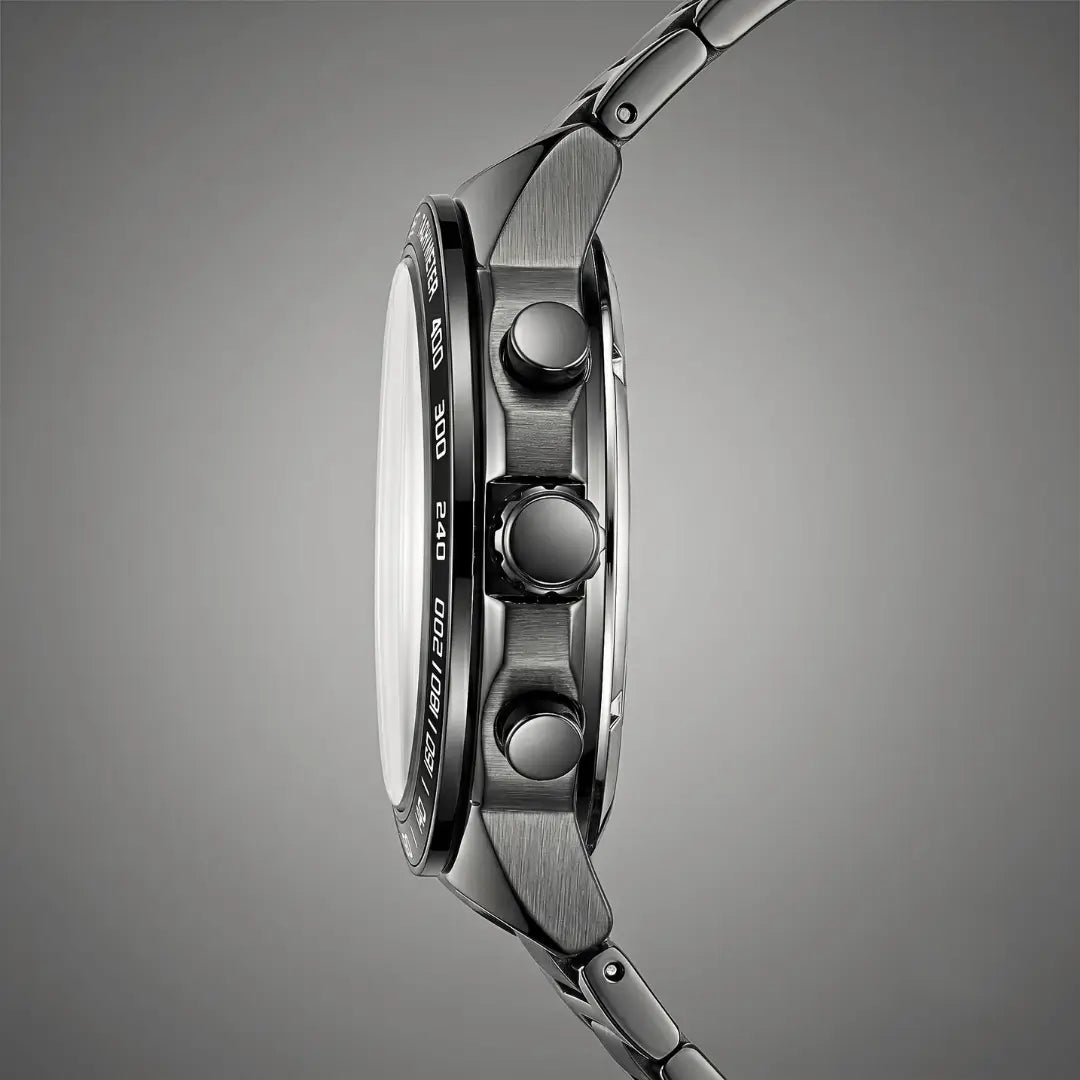 Relógio casual masculino preto Reward VIP Magnus 45mm com vista de perfil lateral da caixa em aço escovado