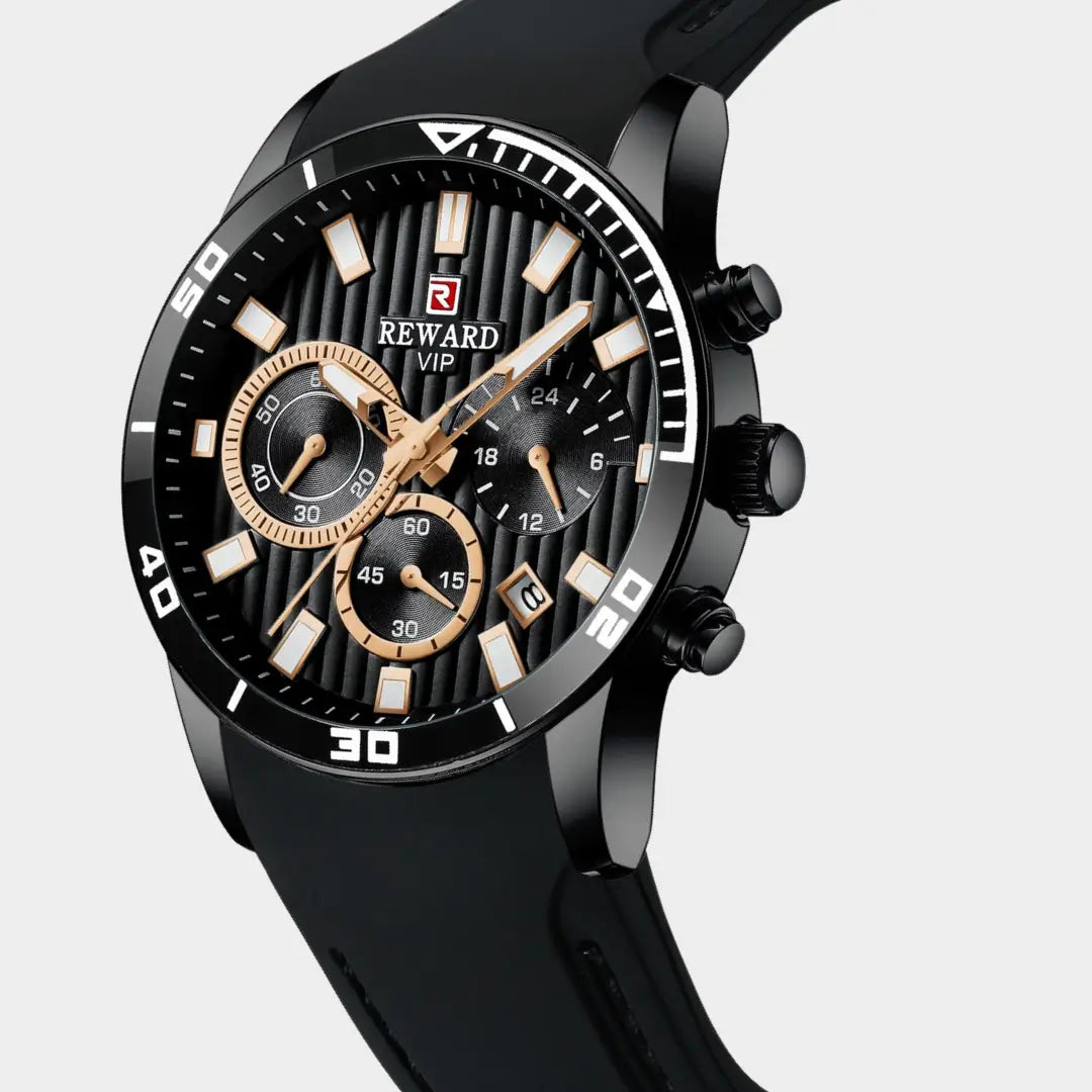 Relógio esportivo masculino preto com ponteiros dourado Reward VIP Aurion Sport 44mm vista em ângulo 3/4