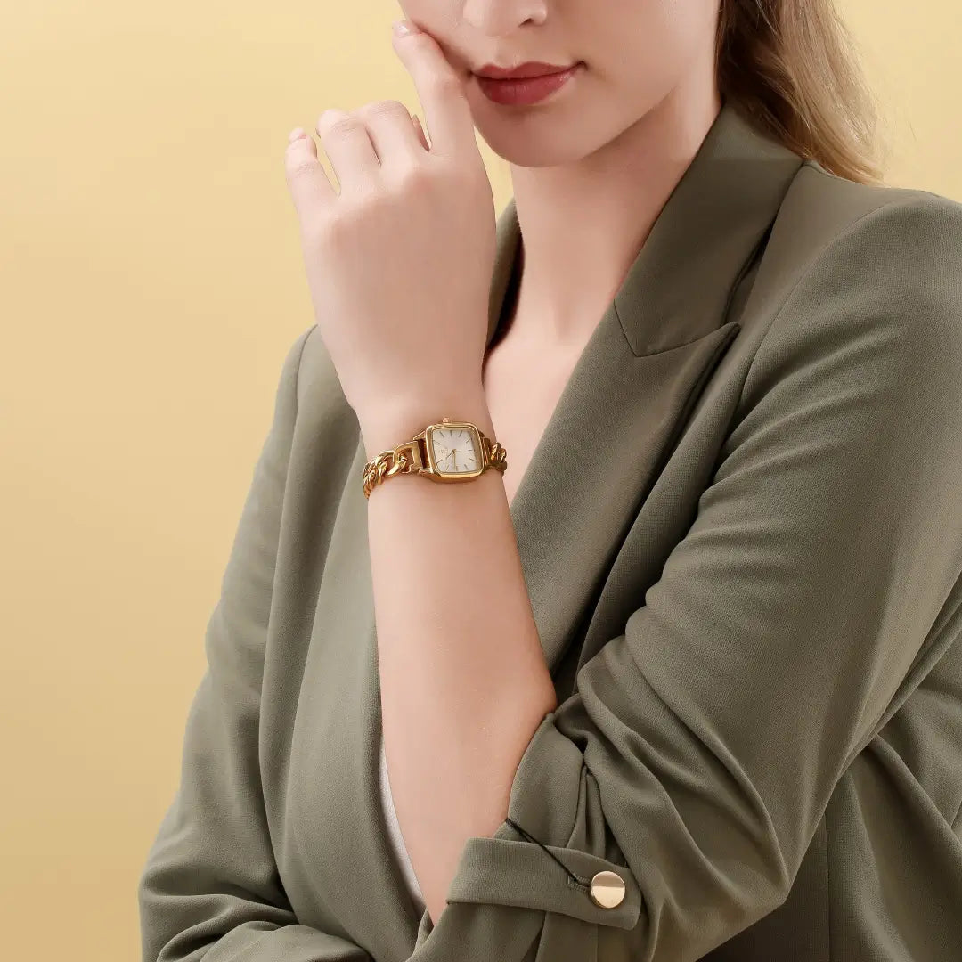 Relógio Feminino Pequeno Dourado Madrid Square 30mm