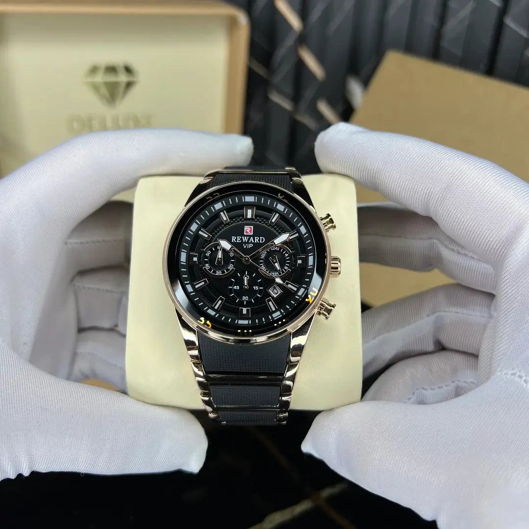Relógio casual masculino com toque esportivo Cronos com sua caixa rose gold e pulseira preta em borracha visto de frente
