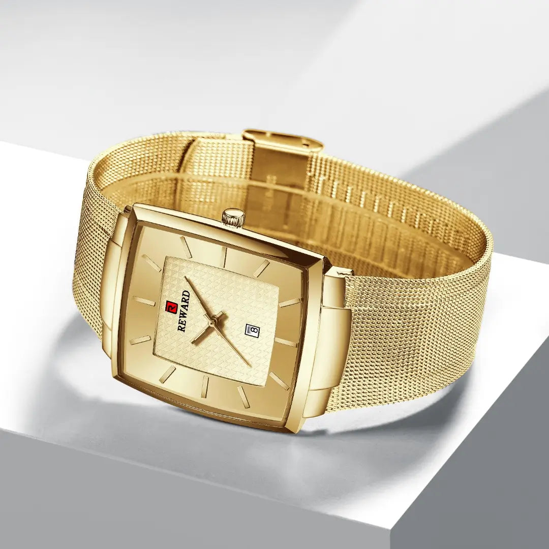 Relógio masculino dourado Reward VIP Monaco Date deitado na lateral, exibindo mostrador, pulseira e fecho com acabamento sofisticado