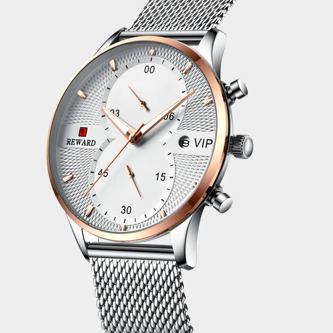 Relógio minimalista masculino Linéar prata 45 mm visto em ângulo lateral 3/4 com destaque para a caixa