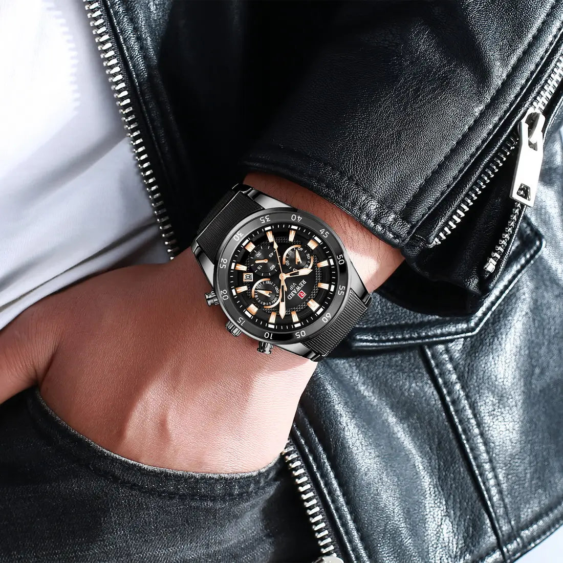 Relógio masculino preto Reward VIP Cronos Sport no pulso, com mostrador robusto e pulseira esportiva, destacando estilo, performance e presença marcante