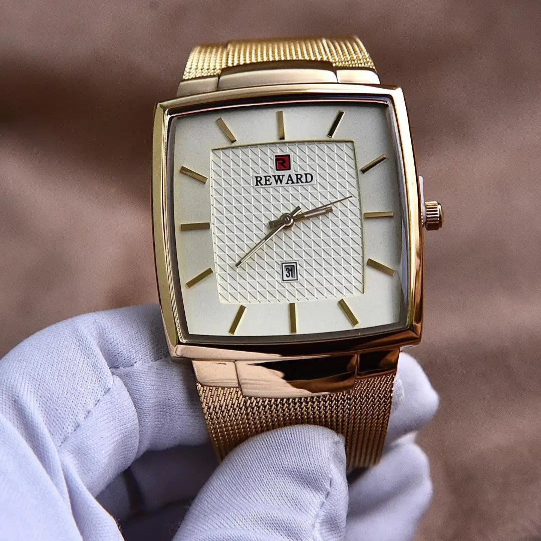 Close no mostrador do relógio masculino dourado Reward VIP Monaco Date com detalhes refinados e design sofisticado