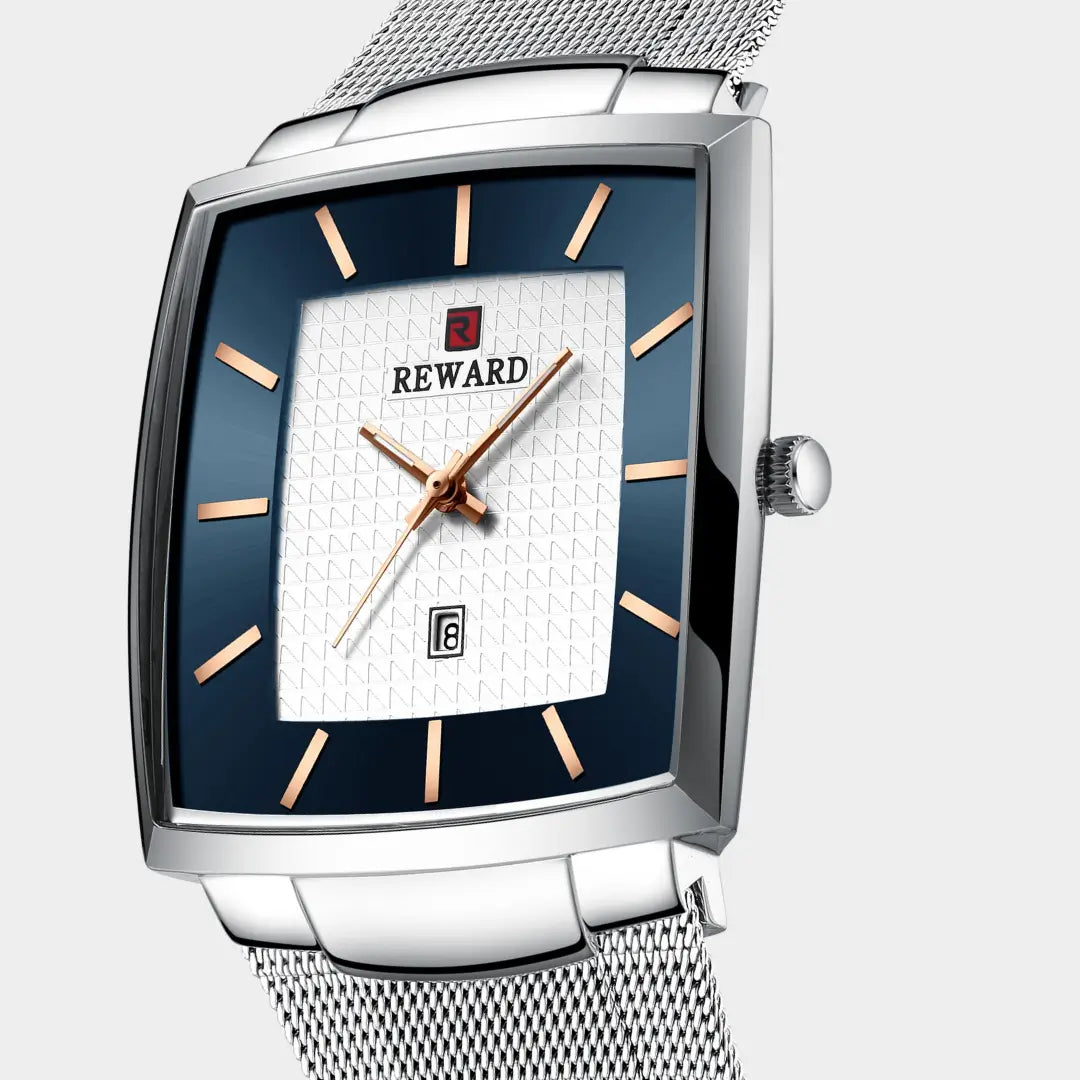 Relógio quadrado masculino social prata Monaco Date 37mm visto em ângulo de 3/4