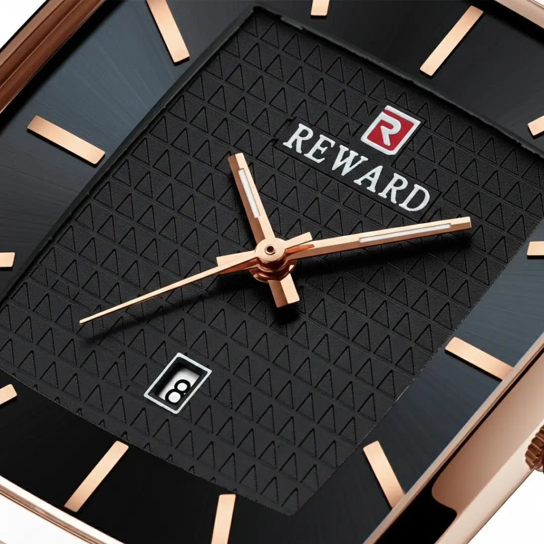 Relógio quadrado masculino de perfil social e acabamento rose gold Monaco Date 37mm com close no mostrador preto